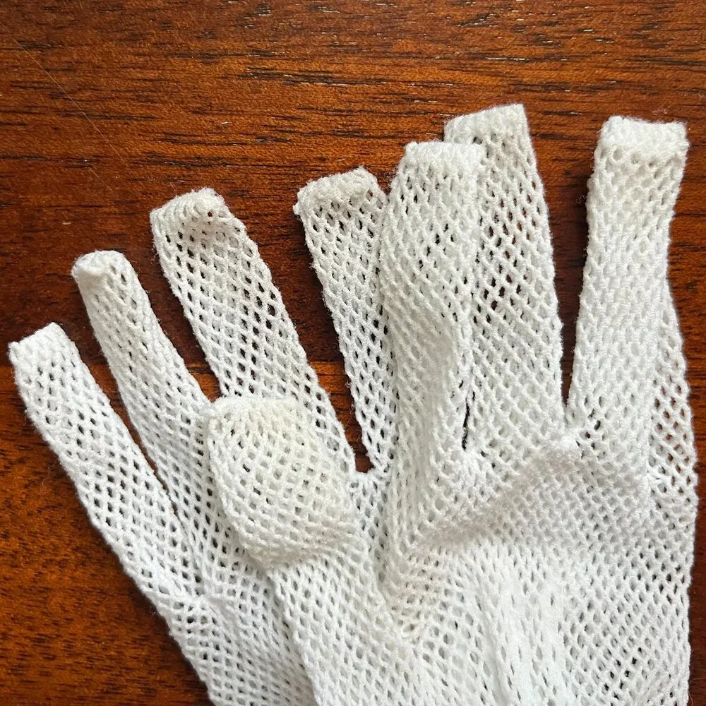 White special occasion bow gloves for girls